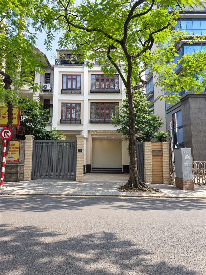 Nhà mp thụy khuê 220m2, mt 11m, 3 tầng, gần hội liên hiệp phụ nữ, 30m ra hồ tây, có chỗ đỗ xe