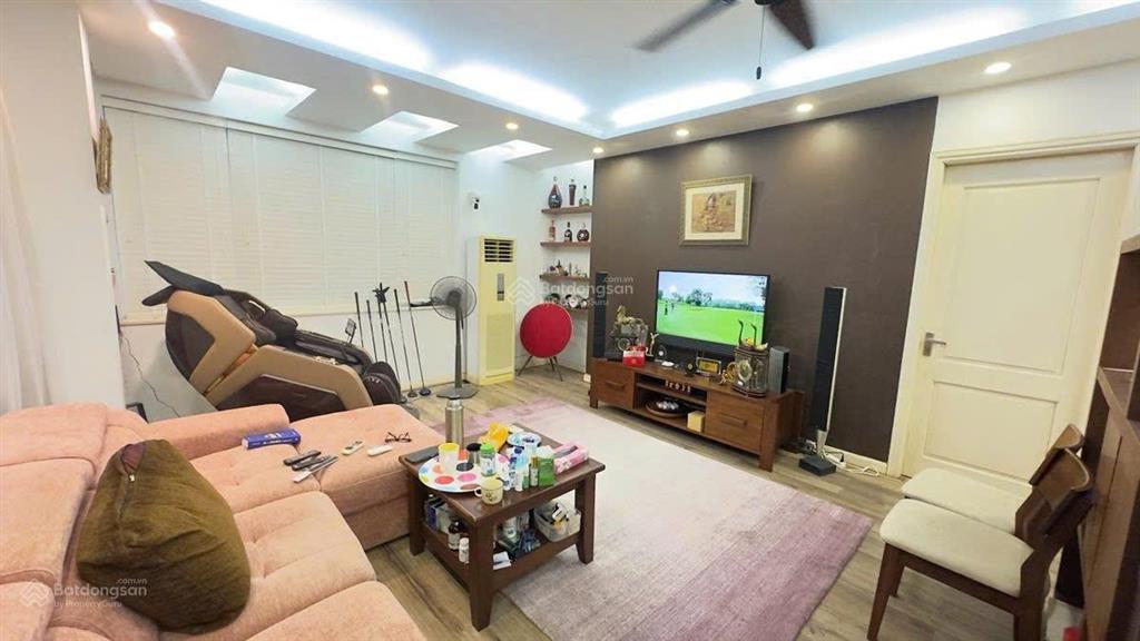Nhà phố thụy khuê 180m2, mt 9m, 7 tầng, thang máy, ngõ rộng 8m, 2 ô tô tránh, vỉa hè, gần hồ tây