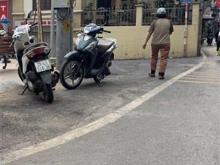 B,án nhà mới 6 tầng thang máy  2 ô tô vào nhà  mt 8m chỉ 13 tỷ  ngã tư nhổn .
 diện tích  80m