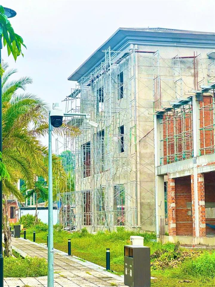 Chỉ 15,9 tỷ  biệt thự 300m² cạnh trung tâm hành chính tỉnh bình dương, đã có nhà, có sổ.