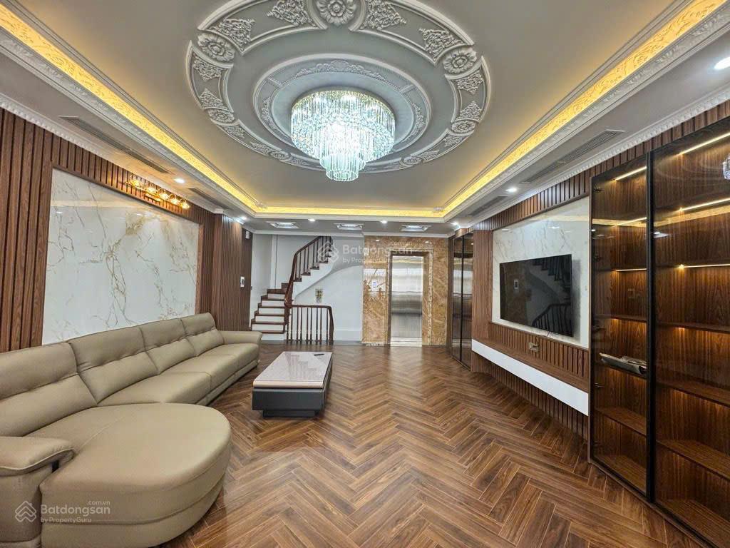 Cổ linh 55m 7 tầng thang máy  vỉa hè ô tô tránh  kinh doanh đỉnh  cách aeon chỉ vài bước chân
