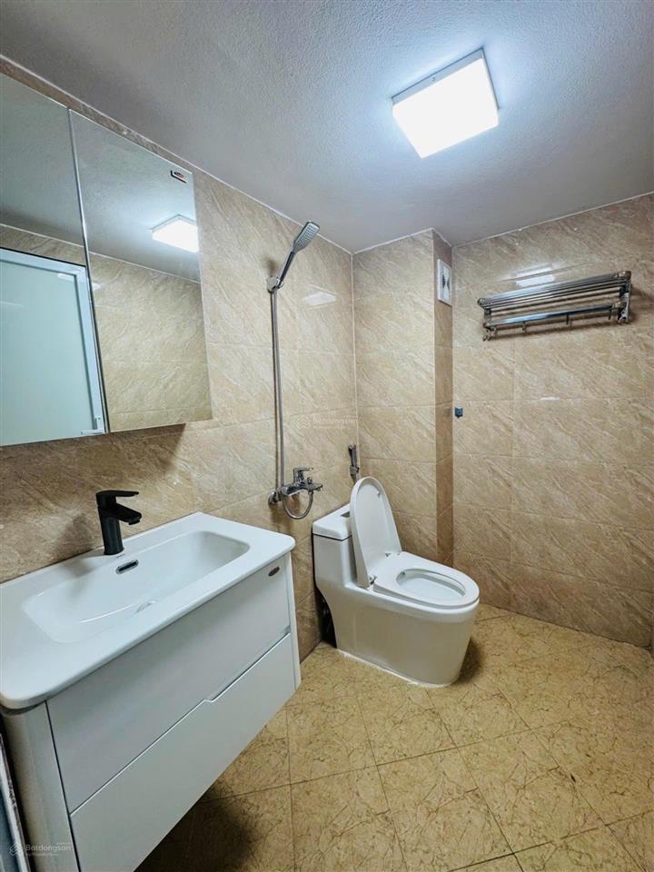 Hồng tiến 9 tầng thang máy, vỉa hè 5m, view thoáng vĩnh viễn