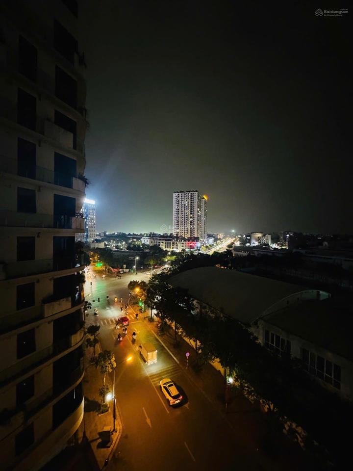 Hồng tiến 9 tầng thang máy, vỉa hè 5m, view thoáng vĩnh viễn