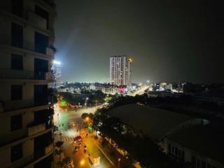 Hồng tiến 9 tầng thang máy vỉa hè 5m view thoáng vĩnh viễn