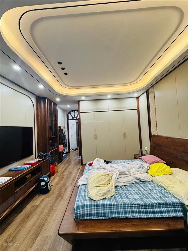 Hồng tiến 9 tầng thang máy, vỉa hè 5m, view thoáng vĩnh viễn