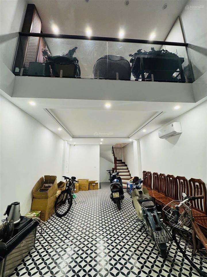 Hồng tiến 9 tầng thang máy, vỉa hè 5m, view thoáng vĩnh viễn