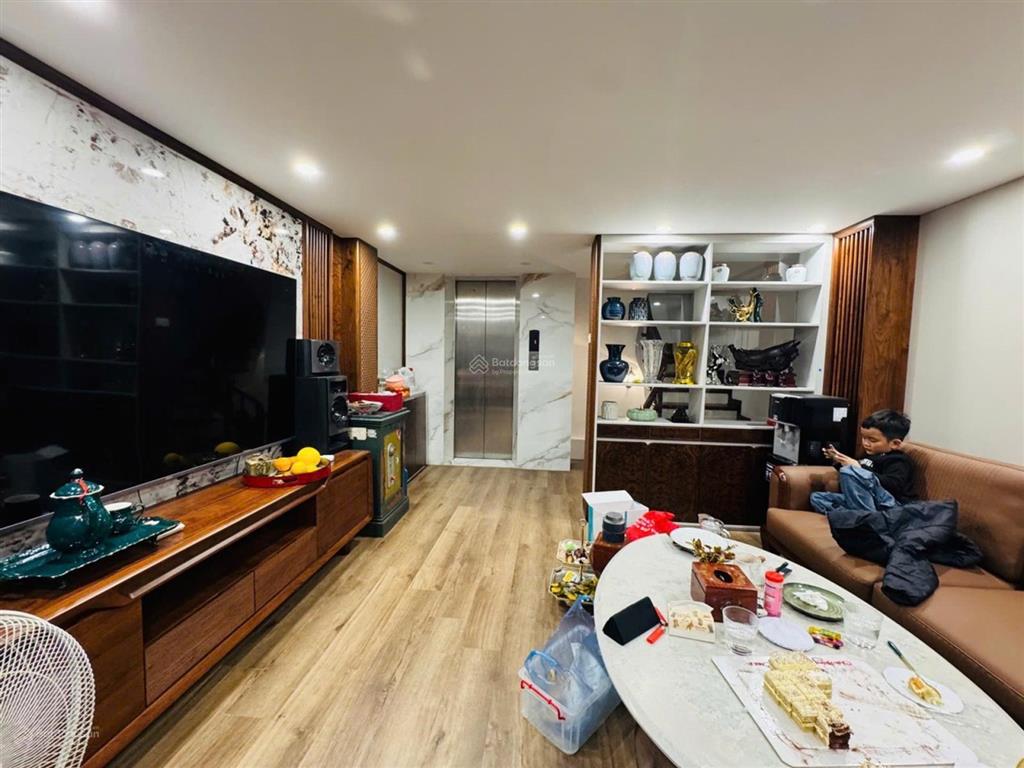 Hồng tiến 9 tầng thang máy, vỉa hè 5m, view thoáng vĩnh viễn
