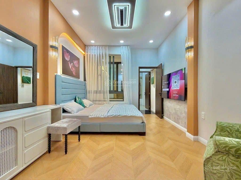 Bán gấp nhà đẹp full nội thất giảm ngay 1 tỷ