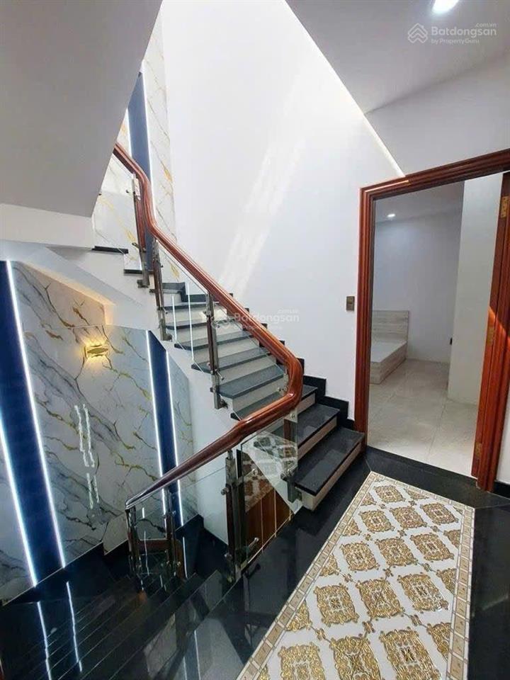 Nhà 3 tầng, lê văn quới mặt tiền 10m kinh doanh tốt