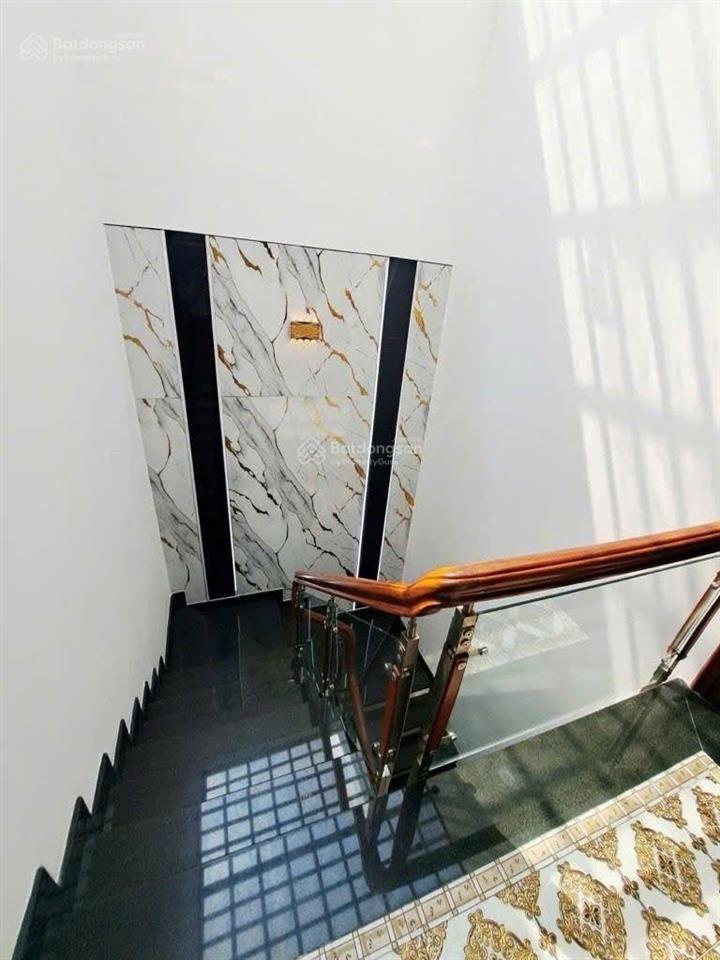 Nhà 3 tầng, lê văn quới mặt tiền 10m kinh doanh tốt