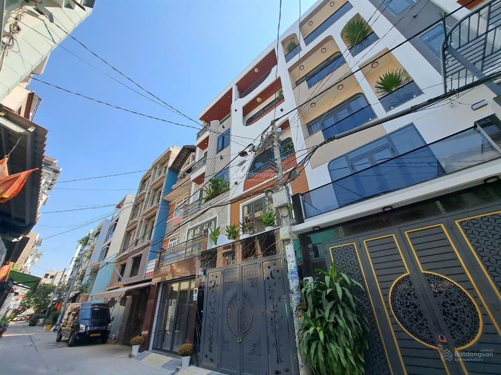 Nhà mới đẹp lung linh 5 tầng full nội gần ngã tư 4 xã giáp hòa bình, lũy bán bích