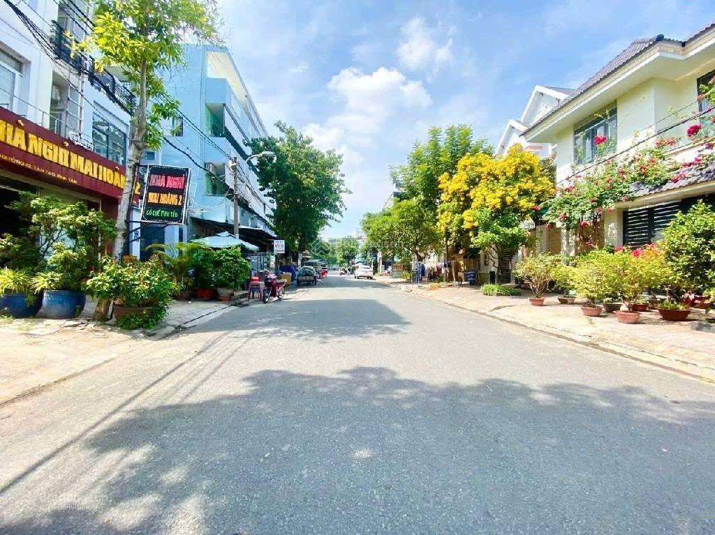 Nhà mặt tiền 4 tầng khu tên lửa, gần aeon bình tân
