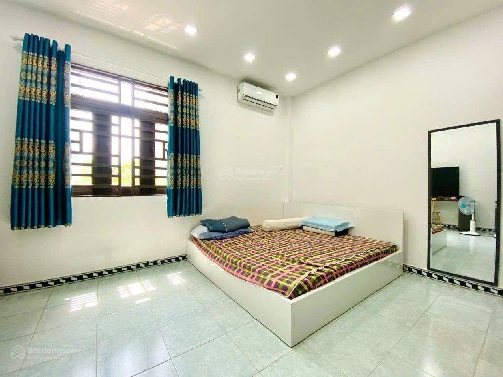Nhà mặt tiền 4 tầng khu tên lửa, gần aeon bình tân