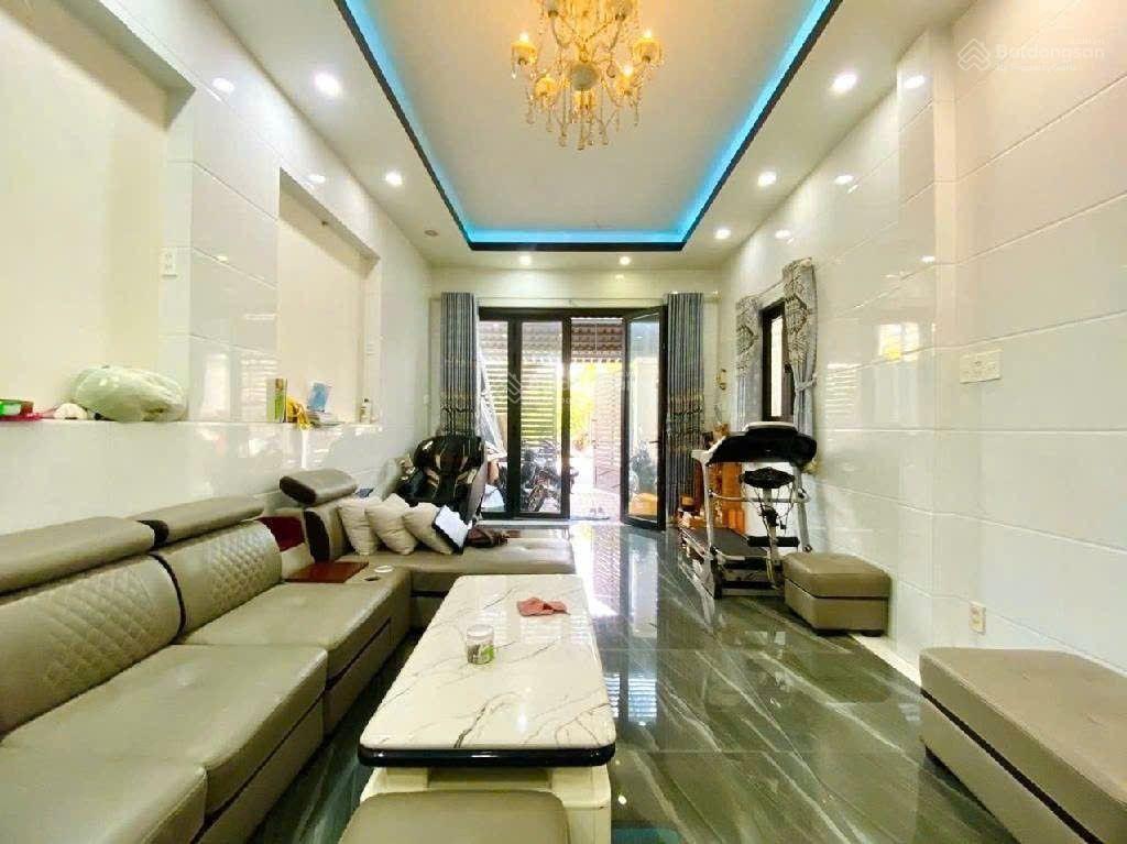 Nhà mặt tiền 4 tầng khu tên lửa, gần aeon bình tân