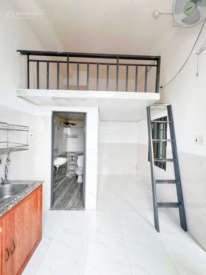 Phòng ban công siêu thoáng gần nguyễn văn lượng, lê đức thọ, nguyễn oanh