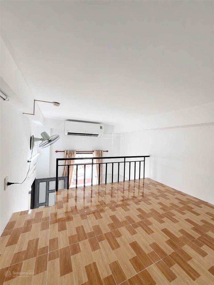 Phòng ban công siêu thoáng gần nguyễn văn lượng, lê đức thọ, nguyễn oanh