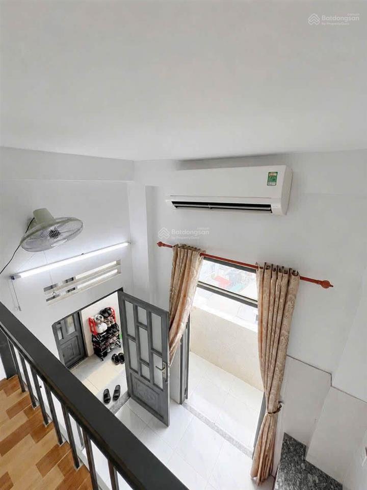 Phòng ban công siêu thoáng gần nguyễn văn lượng, lê đức thọ, nguyễn oanh