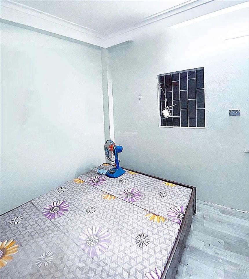 Cho thuê phòng ngõ 154 trần duy hưng giá 2,5tr/th
