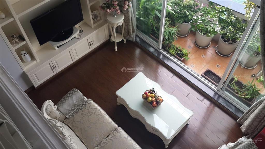 Bán căn nhà mặt tiền võ trường toản