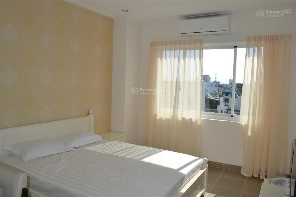 Bán căn nhà mặt tiền võ trường toản