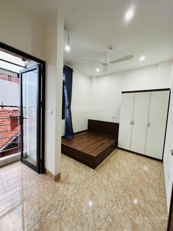 Cho thuê ngõ 252 tây sơn giá 2,7tr