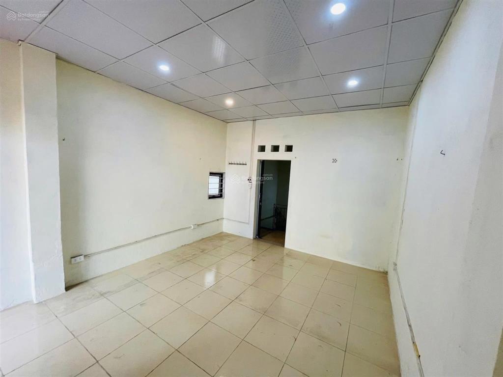 Hiếm không có căn thứ 2 mặt phố hoàng sâmlô góc 3 thoángkinh doanhkhung cột chắc chắn21,5 tỷ