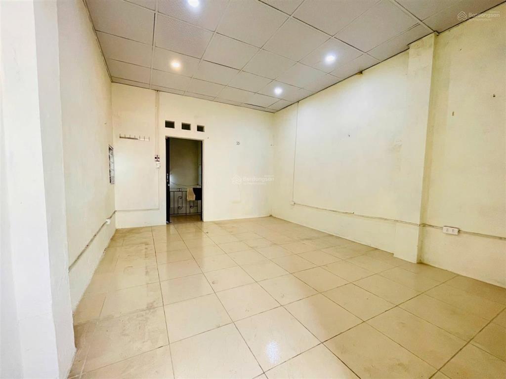 Hiếm không có căn thứ 2 mặt phố hoàng sâmlô góc 3 thoángkinh doanhkhung cột chắc chắn21,5 tỷ