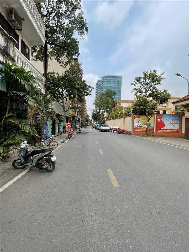 Hiếm không có căn thứ 2 mặt phố hoàng sâmlô góc 3 thoángkinh doanhkhung cột chắc chắn21,5 tỷ