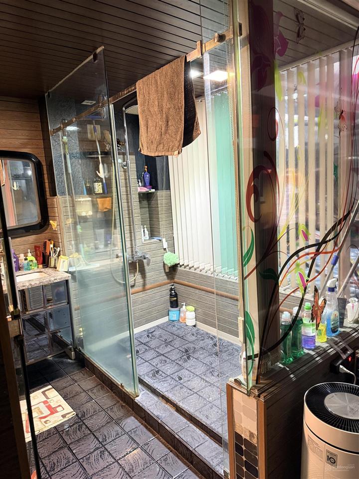 Mặt tiền giác viên (llq cũ) p. minh phụng (q11) 5 tầng btct sân thượng  sổ hồng đẹp nở hậu 19 tỷ