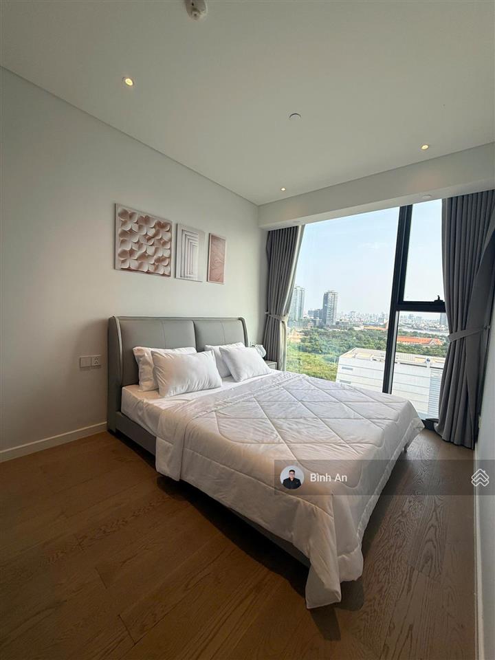 The opera 2pn view sông quận 1 ngắm pháo hoa cực xịn xò.  xem nhà 0901 462 *** em bình an