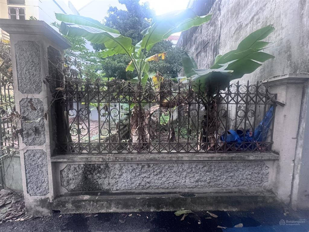 Chính chủ bán 42m2 đất thổ cư lại yên hoài đức  ngõ thông ô tô đi lại thoải mái  sổ đỏ sẵn