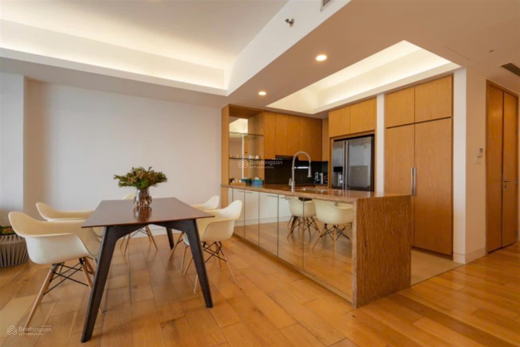 Bán căn góc 3pn2wc, 113m2, tháp đông, bancong tây bắc tại iph indochina plaza, em đức 0387 896 ***