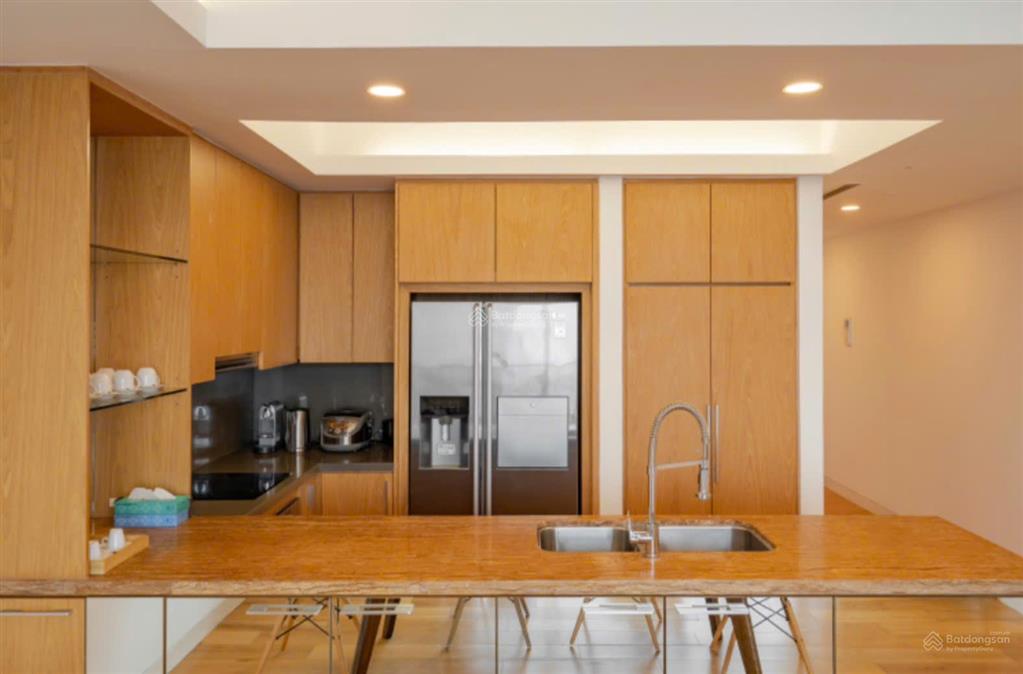 Bán căn góc 3pn2wc, 113m2, tháp đông, bancong tây bắc tại iph indochina plaza, em đức 0387 896 ***