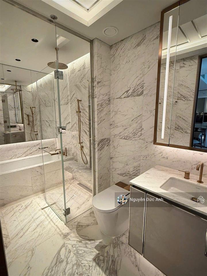 Bán căn góc 3pn2wc, 102m2, bancong bắc, tòa t1 tại n04b ngoại giao đoàn, em đức 0387 896 ***