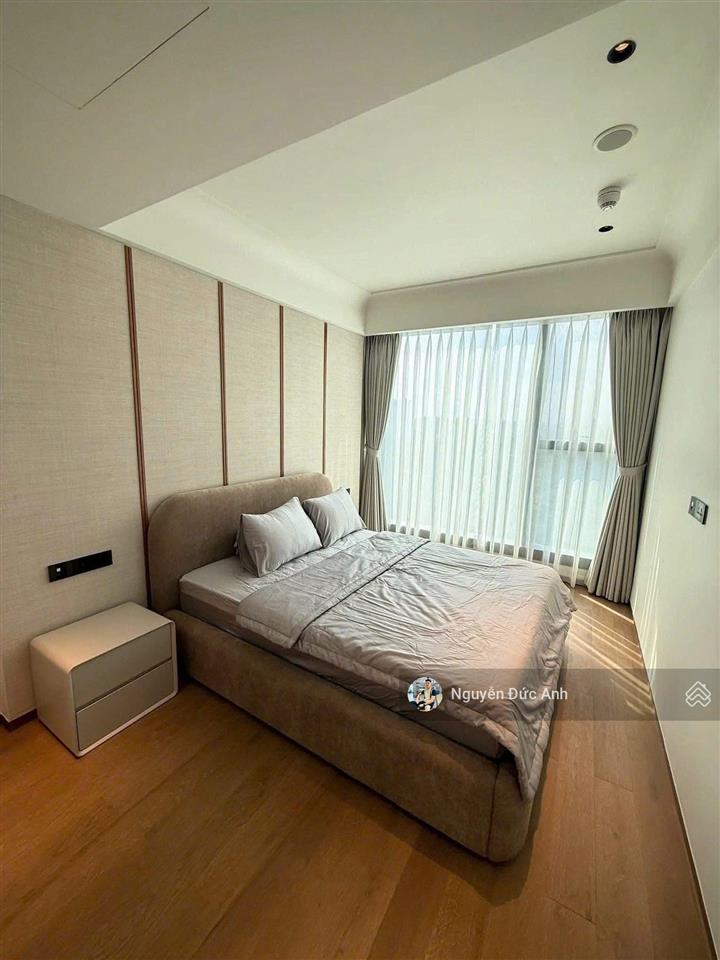 Bán căn góc 119m2, 3pn2wc,full đồ, bancong đông nam tại n03t3a ngoại giao đoàn,em đức0387 896 ***