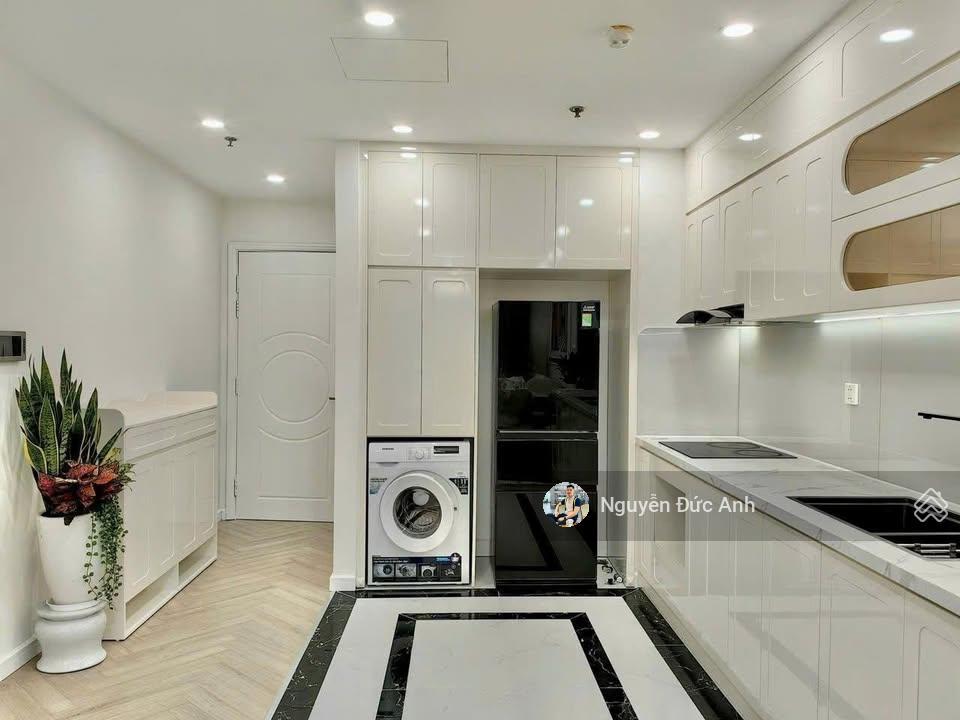 Bán căn góc 3pn2wc, 122m2, full đồ, bancong tây nam tại n03t2 ngoại giao đoàn, em đức0387 896 ***