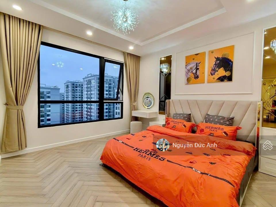 Bán căn góc 3pn2wc, 122m2, full đồ, bancong tây nam tại n03t2 ngoại giao đoàn, em đức0387 896 ***