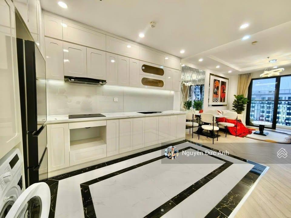 Bán căn góc 3pn2wc, 122m2, full đồ, bancong tây nam tại n03t2 ngoại giao đoàn, em đức0387 896 ***