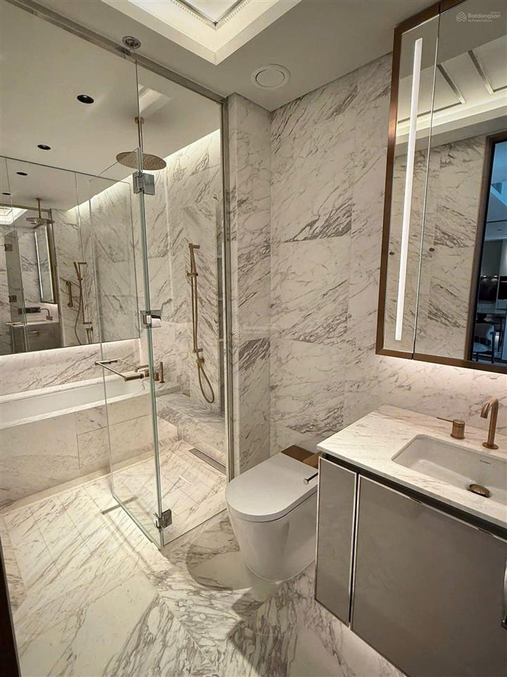 Bán căn 2pn2wc, 85m2, ban công tây, full đồ tại n03t2 ngoại giao đoàn. em đức 0387 896 ***