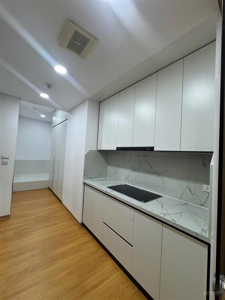 Bán căn 3pn 2wc, 93m2, full nội thất, ban công bắc tại n02t3 ngoại giao đoàn. em đức 0387 896 ***