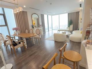 Bán căn góc 3pn 2wc, 142m2, full nội thất, ban công đông bắc tại the nine, em đức 0387 896 ***