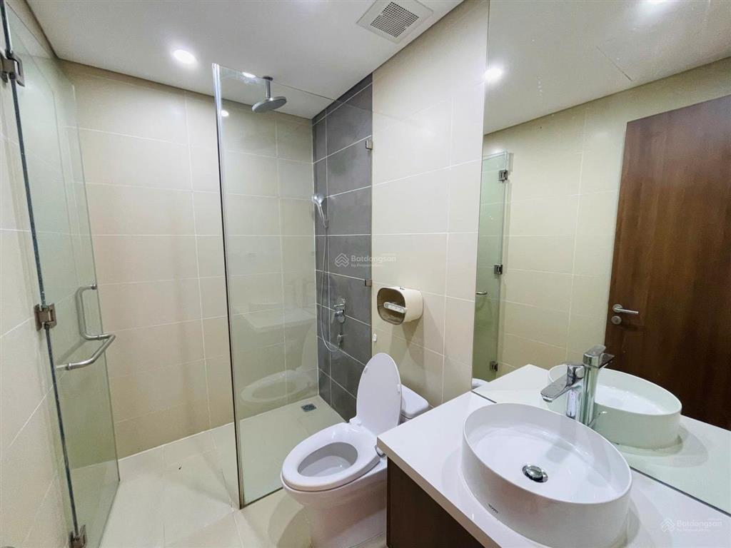 Bán căn góc 3pn2wc,122m2, full nội thất, bancong nam tại n01t4 ngoại giao đoàn,em đức0387 896 ***