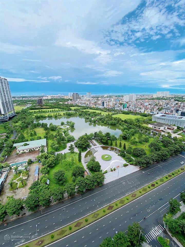 Bán căn góc 3pn2wc, 130m2 full nội thất view hồ tòa n03t3a ngoại giao đoàn, em đức 0387 896 ***