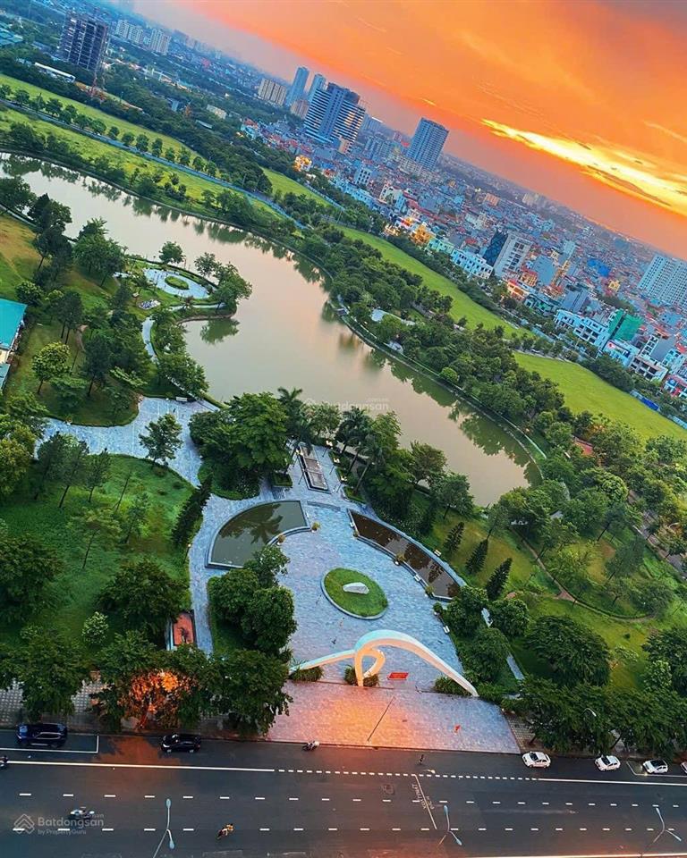 Bán căn góc 3pn2wc, 130m2 full nội thất view hồ tòa n03t3a ngoại giao đoàn, em đức 0387 896 ***