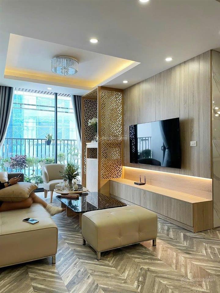 Bán căn hộ 3pn2wc, 108m2, full đồ, view hồ tại n01  t5 ngoại giao đoàn, em đức 0387 896 ***