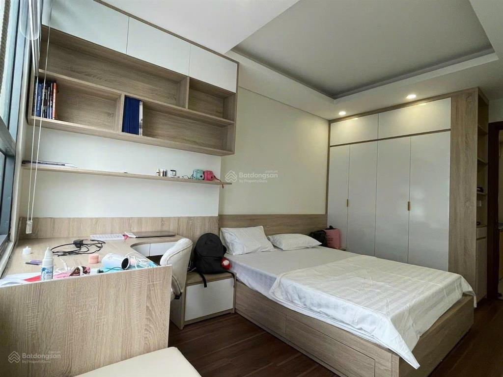 Bán căn hộ 3pn2wc, 108m2, full đồ, view hồ tại n01  t5 ngoại giao đoàn, em đức 0387 896 ***
