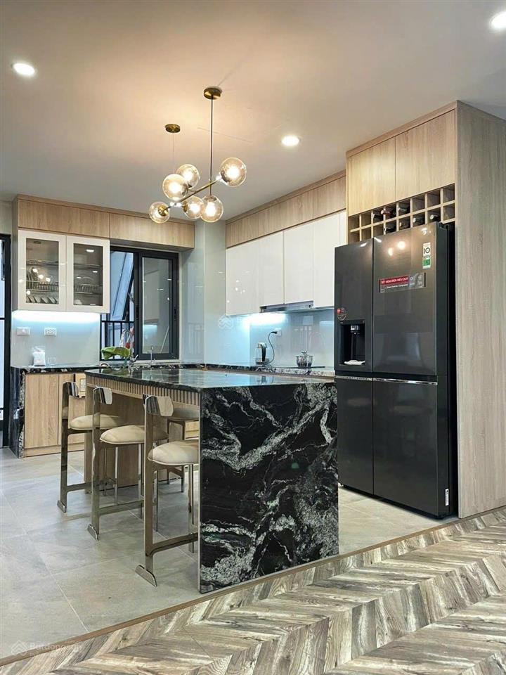 Bán căn hộ 3pn2wc, 108m2, full đồ, view hồ tại n01  t5 ngoại giao đoàn, em đức 0387 896 ***