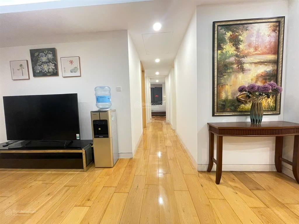 Bán căn góc 3pn2wc, 128m2, full đồ, tháp tây, bc đông bắc tại indochina plaza, em đức 0387 896 ***
