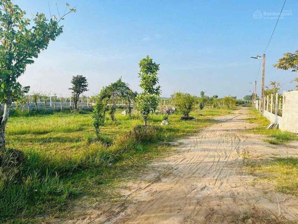 Bán đất vay ngân hàng nhiều hơn giá bán được vài trăm triệu