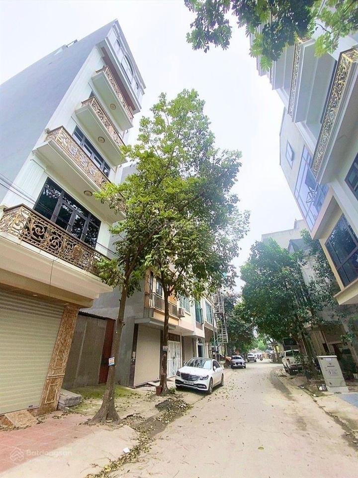 Bán gấp nhà la khê hà đông, phân lô vỉa hè 7 tầng thang máy, 50m2, giá 16,8 tỷ